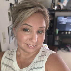 Meet your Posher, Lorrie